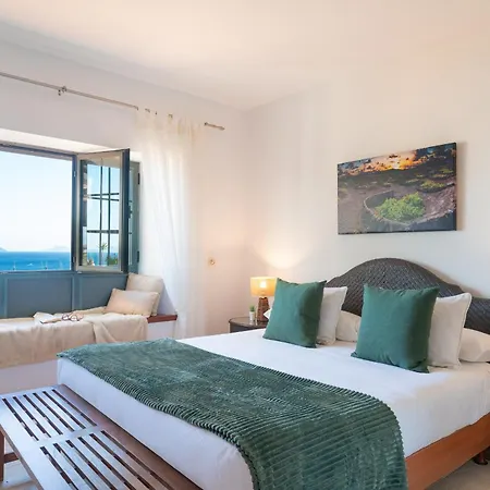 Volcán Con Piscina E Impresionantes Vistas Al Mar, Pádel Y Mini Golf En Montaña Roja Villa Playa Blanca (Lanzarote)