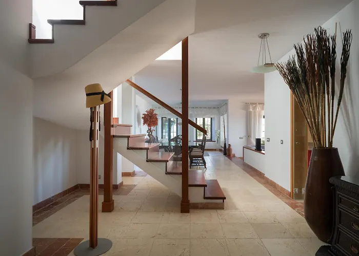 Volcan Con Piscina E Impresionantes Vistas Al Mar, Padel Y Mini Golf En Montana Roja Вилла