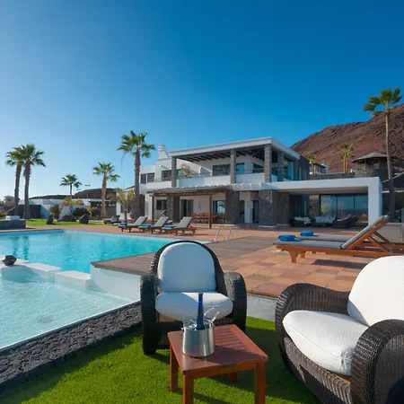 Volcán Con Piscina E Impresionantes Vistas Al Mar, Pádel Y Mini Golf En Montaña Roja Villa *
