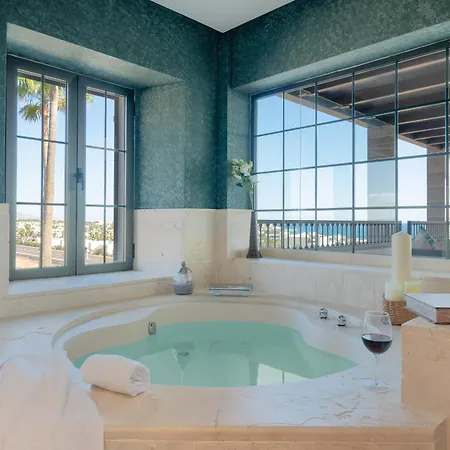 Volcan Con Piscina E Impresionantes Vistas Al Mar, Padel Y Mini Golf En Montana Roja Villa