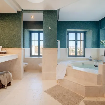 Villa Volcan Con Piscina E Impresionantes Vistas Al Mar, Padel Y Mini Golf En Montana Roja