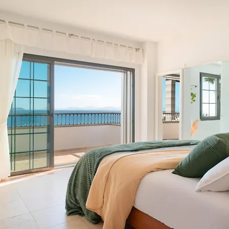 Volcan Con Piscina E Impresionantes Vistas Al Mar, Padel Y Mini Golf En Montana Roja Villa