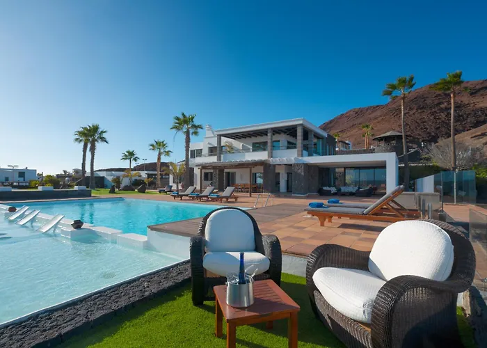 Volcan Con Piscina E Impresionantes Vistas Al Mar, Padel Y Mini Golf En Montana Roja Βίλα *