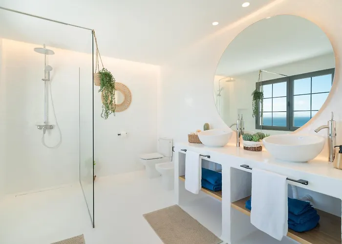 Volcan Con Piscina E Impresionantes Vistas Al Mar, Padel Y Mini Golf En Montana Roja Βίλα