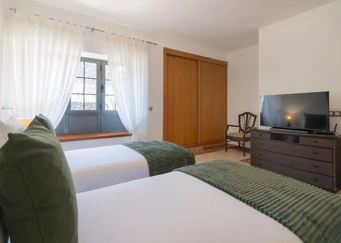 Volcan Con Piscina E Impresionantes Vistas Al Mar, Padel Y Mini Golf En Montana Roja *