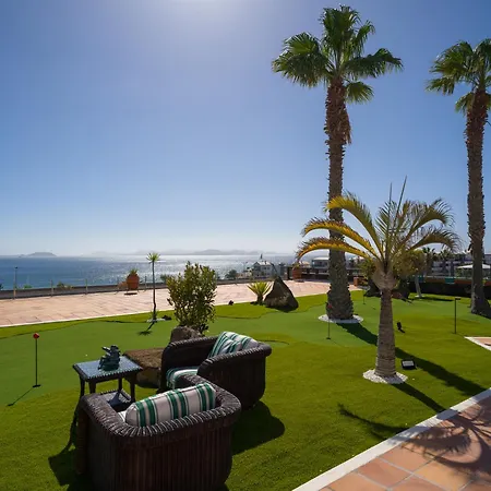 Villa Volcán Con Piscina E Impresionantes Vistas Al Mar, Pádel Y Mini Golf En Montaña Roja *