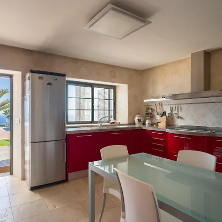 Volcan Con Piscina E Impresionantes Vistas Al Mar, Padel Y Mini Golf En Montana Roja Playa Blanca (Lanzarote)