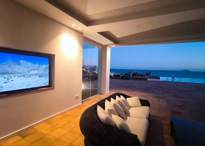 Willa Volcan Con Piscina E Impresionantes Vistas Al Mar, Padel Y Mini Golf En Montana Roja *