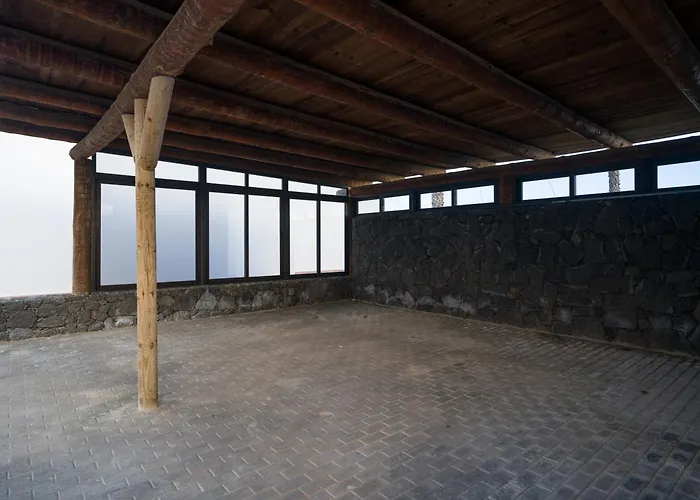 Volcán Con Piscina E Impresionantes Vistas Al Mar, Pádel Y Mini Golf En Montaña Roja * Playa Blanca (Lanzarote)